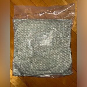 Green textured woven square throw pillow (x4)